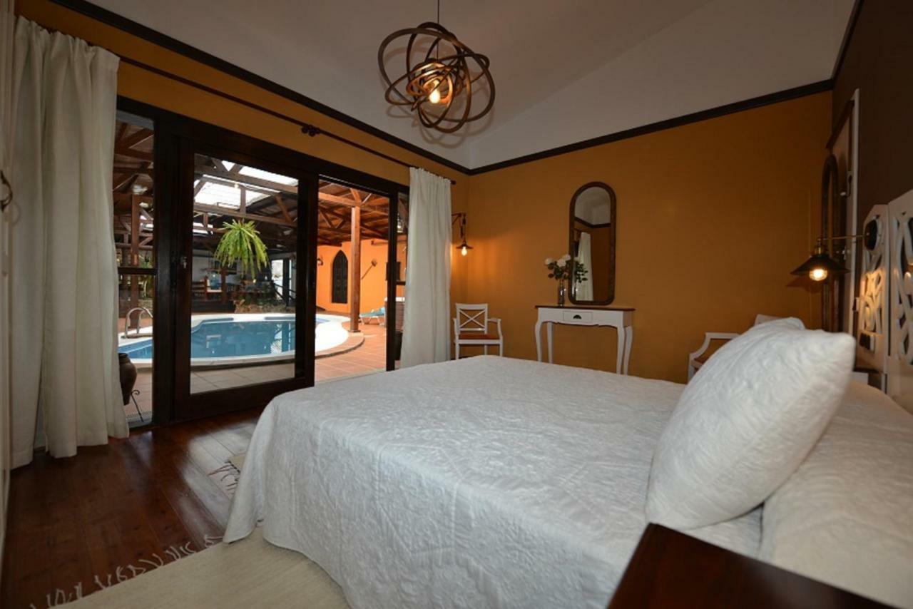 Villa Spa Las Tinajas Triquivijate Eksteriør billede